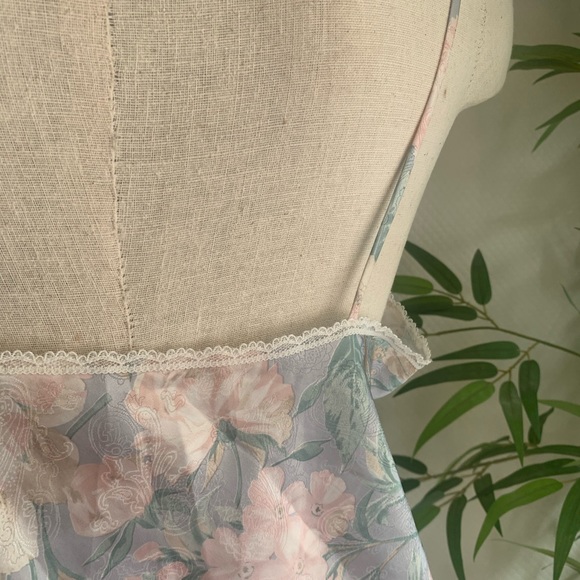 Vintage Floral Satin Lingerie Set - Picture 6 of 9